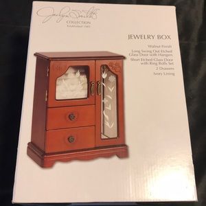 Jewelry box